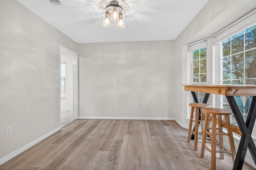 Located in the heart of Niceville, this well-maintained home - photo 9