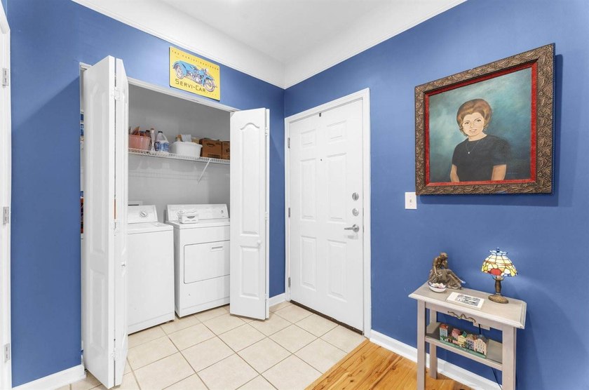 WOWZER...This condo is a Must See! Greeting you with exquisite - photo 6