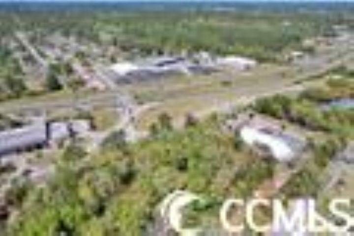 This prime commercial property is located in Cedar Creek - photo 2