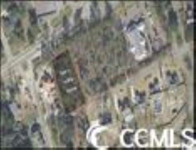 This prime commercial property is located in Cedar Creek - photo 3