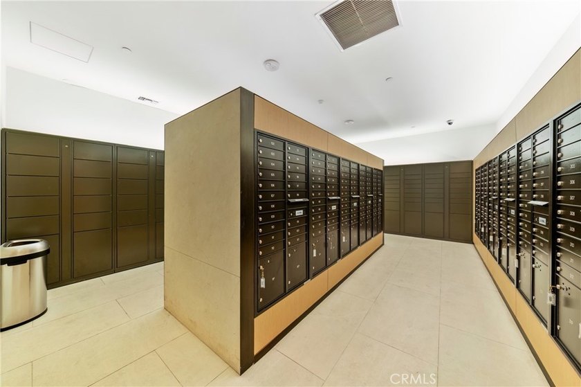 Welcome to 889 Francisco St 1210, a stylish 1-bedroom, 1-bath - photo 19