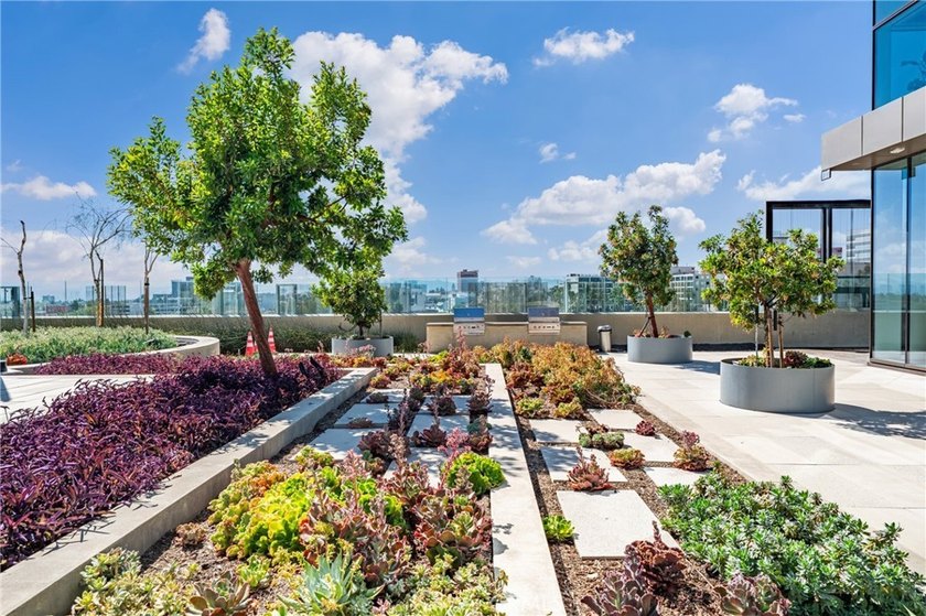 Welcome to 889 Francisco St 1210, a stylish 1-bedroom, 1-bath - photo 43