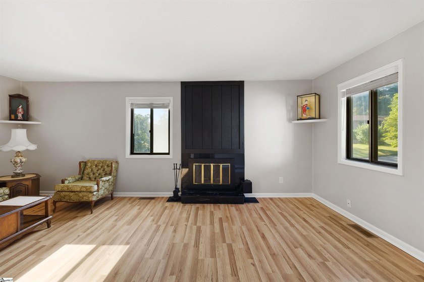 PRICE ADJUSTMENT!!! SELLER MOVITATED1!!! Finally, a subdivision - photo 8