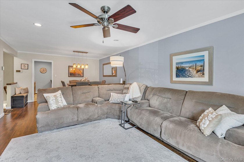 Welcome to a captivating residence at 5205 Wilshire Lane - photo 3