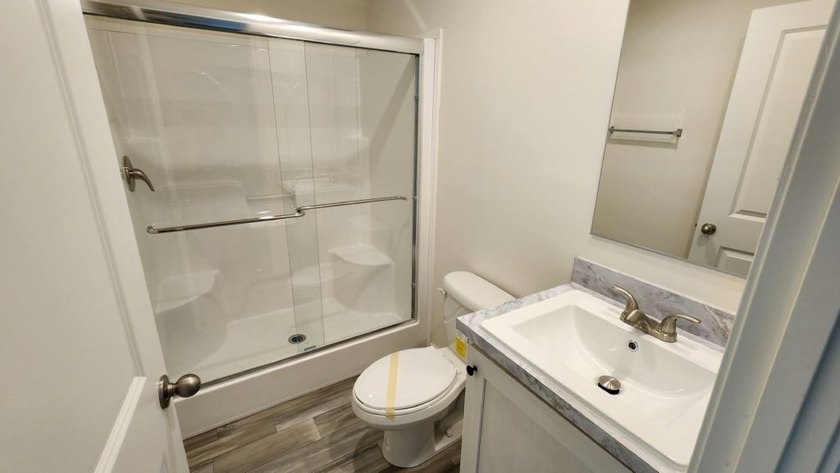 Welcome to this classic home nestled in the heart of a family - photo 4