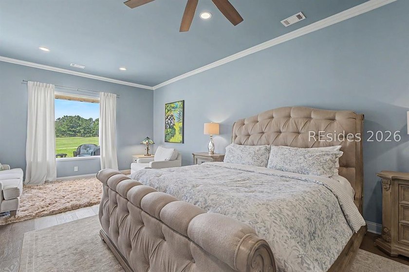 Tucked on a private cul-de-sac wooded lot, this reimagined Del - photo 15