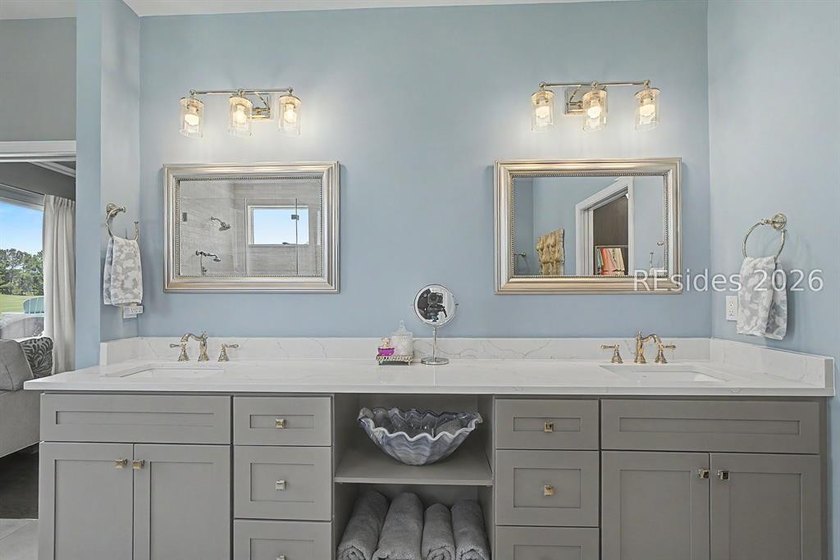 Tucked on a private cul-de-sac wooded lot, this reimagined Del - photo 18