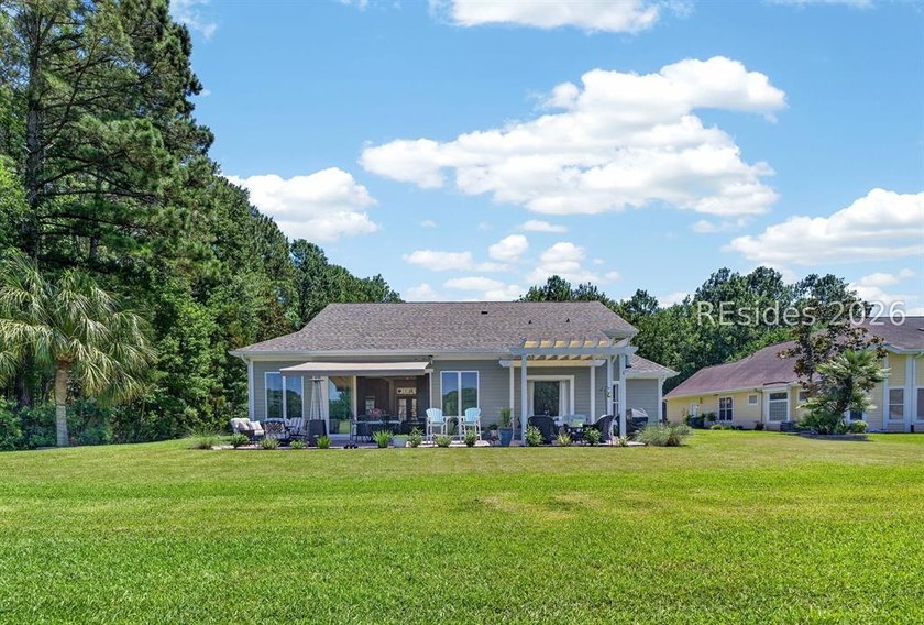 Tucked on a private cul-de-sac wooded lot, this reimagined Del - photo 25