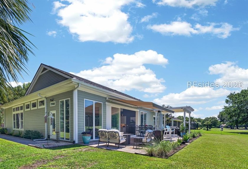 Tucked on a private cul-de-sac wooded lot, this reimagined Del - photo 26