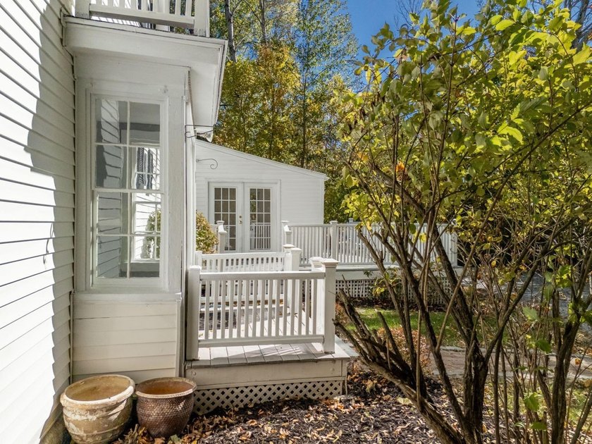 If you've been looking for a charming antique home close to - photo 6