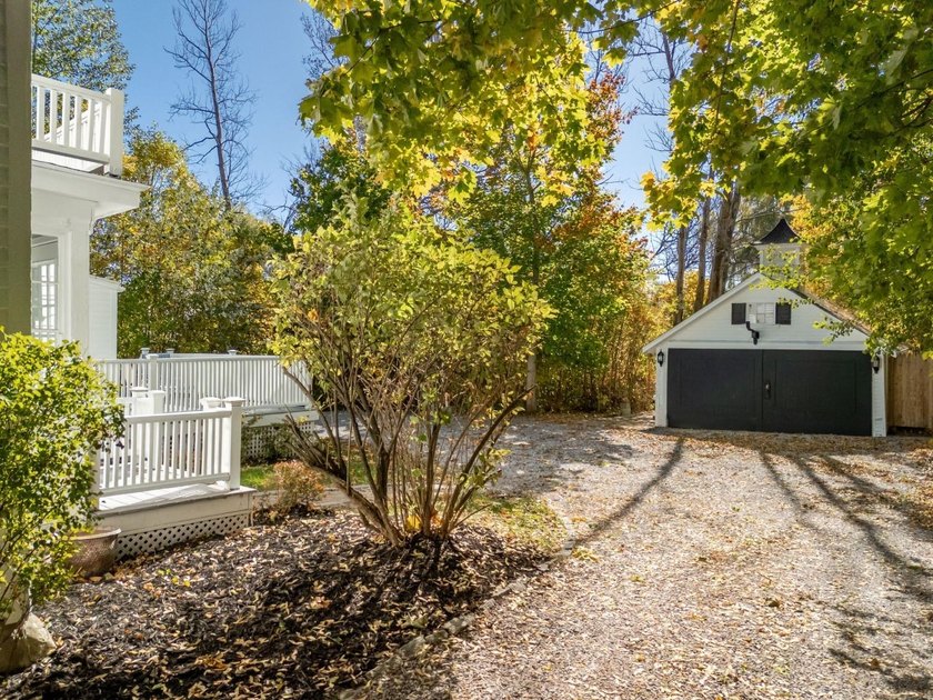 If you've been looking for a charming antique home close to - photo 7