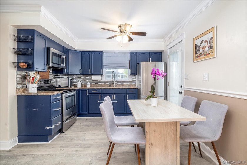 Welcome to this beautifully maintained and thoughtfully updated - photo 6