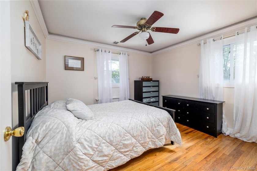 Welcome to this beautifully maintained and thoughtfully updated - photo 8