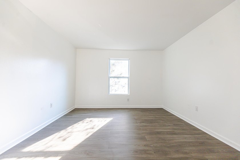 Don't miss this beautifully remodeled 2BR/2BA home in the heart - photo 30