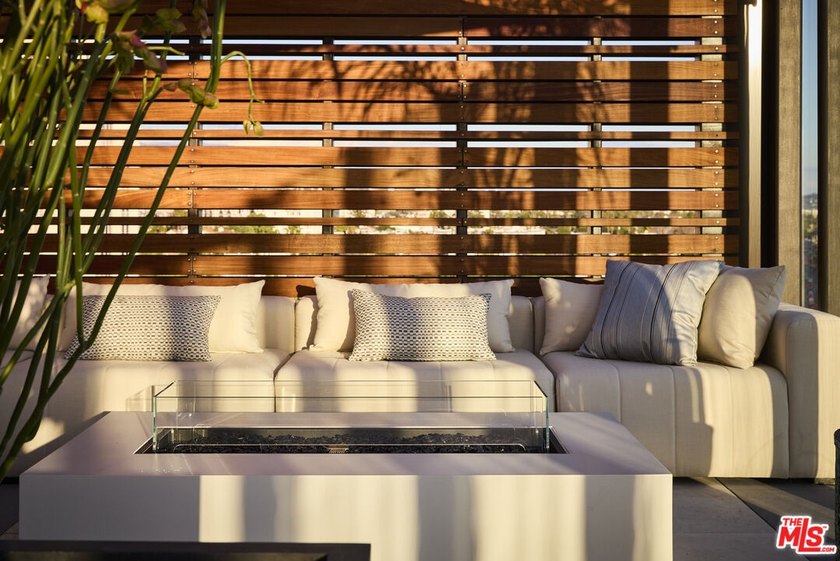 Part of the final collection at The Sun Rose Residences - photo 14