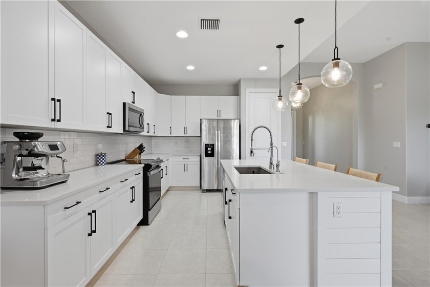 Breathtaking 2020 CBS GHO *Camino* model home offers 3 bed, 2 - photo 4