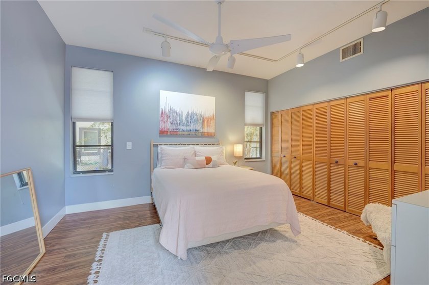 MCGREGOR BLVD HOMES - Welcome to this expertly crafted 4-bedroom - photo 22