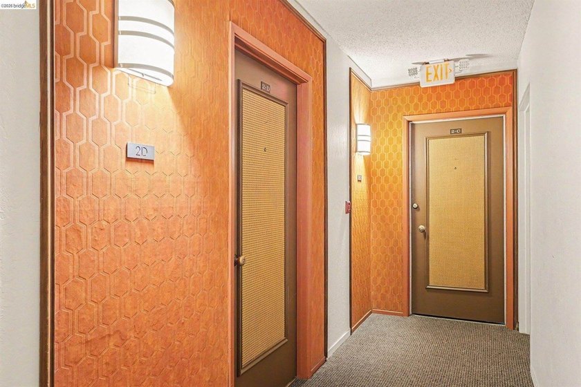 Updated single-level condo in one of Oakland's most convenient - photo 4