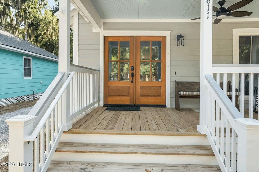 AMAZING Bungalow in the Beaufort Historic District / Northwest - photo 3