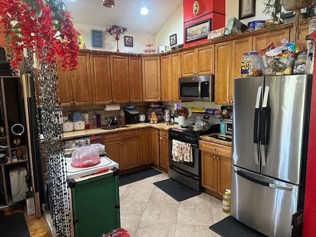 Spacious 3 family brick home in Gravesend. Home was built in - photo 6