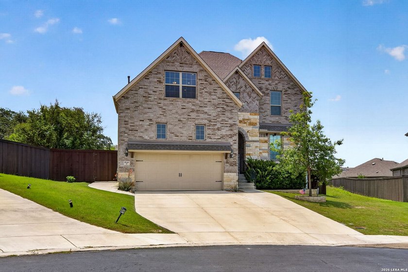 Luxury Stone Oak Home with Pool, City Views, Dual Primary Suites - photo 3