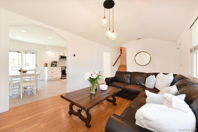 Comfort, Quality, And Style Abound In This Move-In ready - photo 7