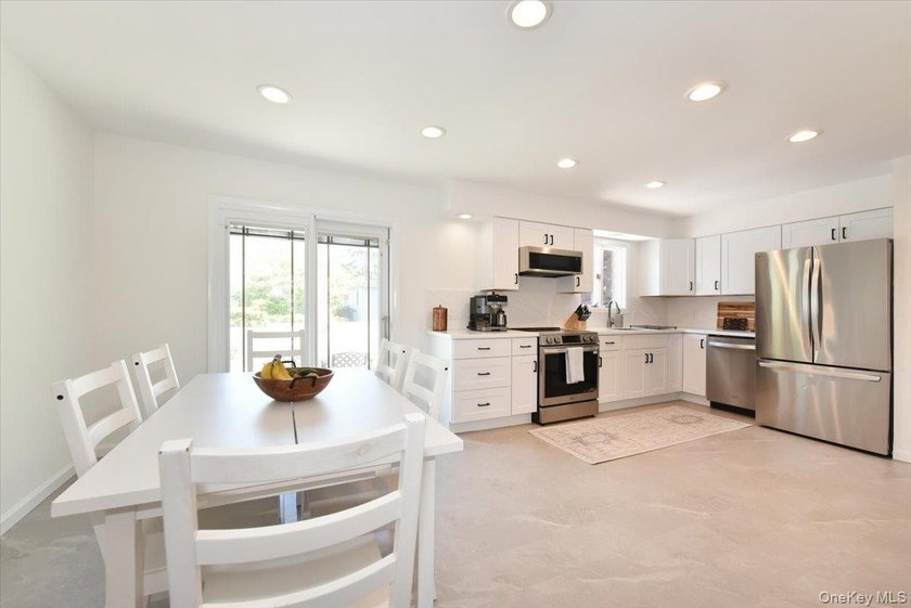 Comfort, Quality, And Style Abound In This Move-In ready - photo 8