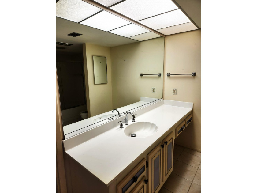 Wynmoor awaits! Grab your opportunity to own a condo in one of - photo 19