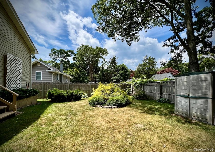Beautifully maintained 3BR, 1BA home with cathedral ceilings in - photo 30