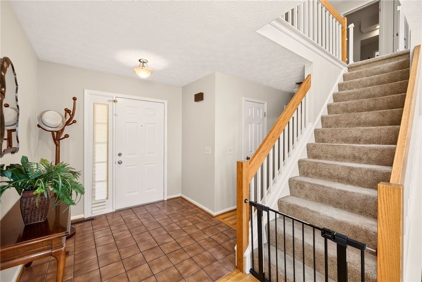 Welcome to 27 Neville Lane, nestled in the heart of Brighton! - photo 3