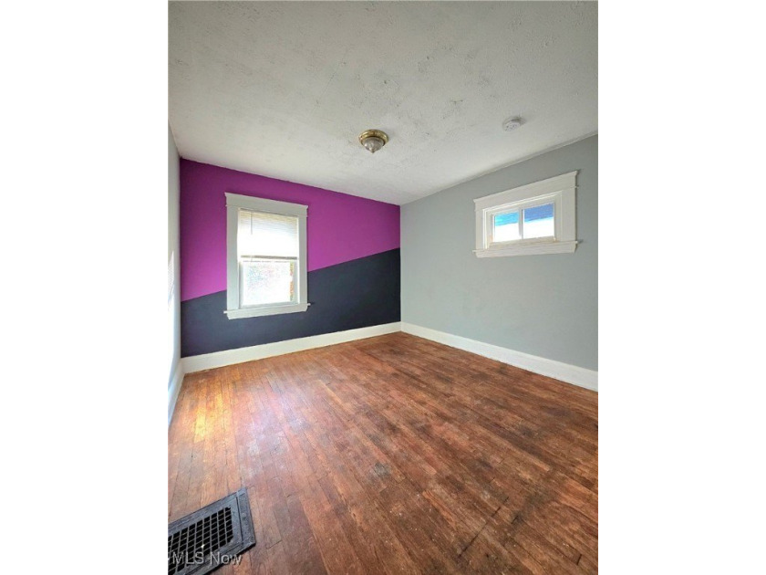 Welcome HOME to 9112 Parmelee Ave, in Cleveland! A charming and - photo 27