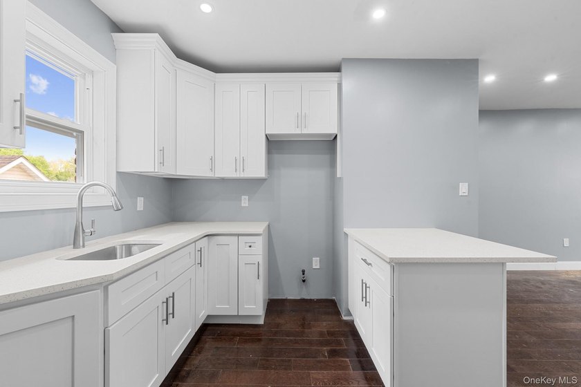 Space, style &amp; modern luxury come together at 114-06 Inwood - photo 3