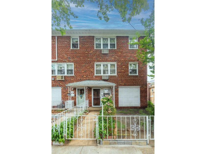 Accepted offer, Inspections completed and contracts are out - photo 2