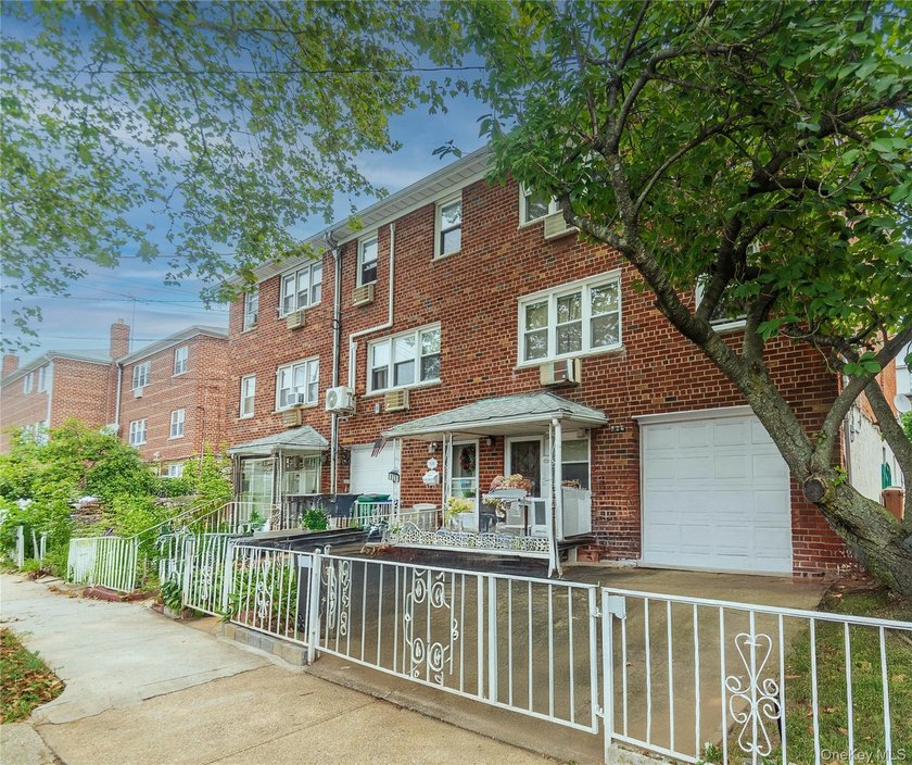 Accepted offer, Inspections completed and contracts are out - photo 3
