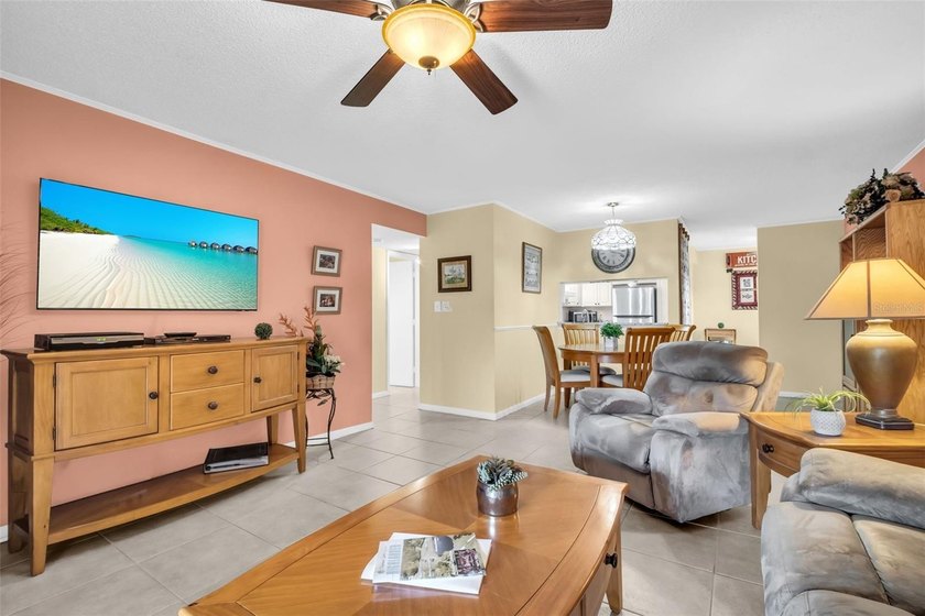 Beautiful 2-bedroom, 2-bath condo in the highly desirable - photo 8