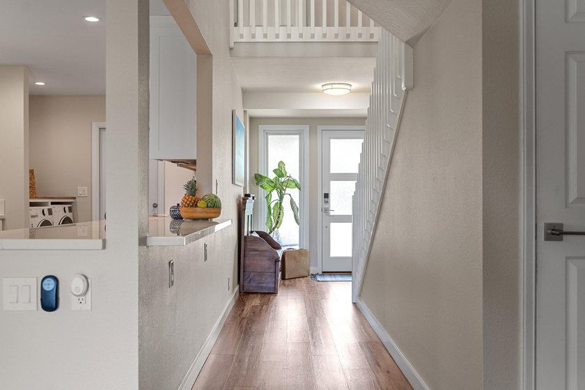 HUGE PRICE REDUCTION! Ocean views, breathtaking sunsets, and an - photo 17