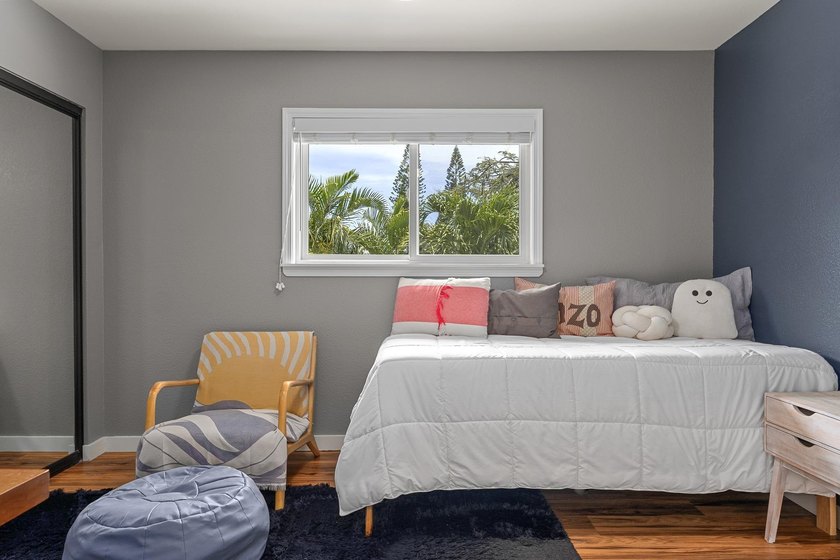 HUGE PRICE REDUCTION! Ocean views, breathtaking sunsets, and an - photo 28