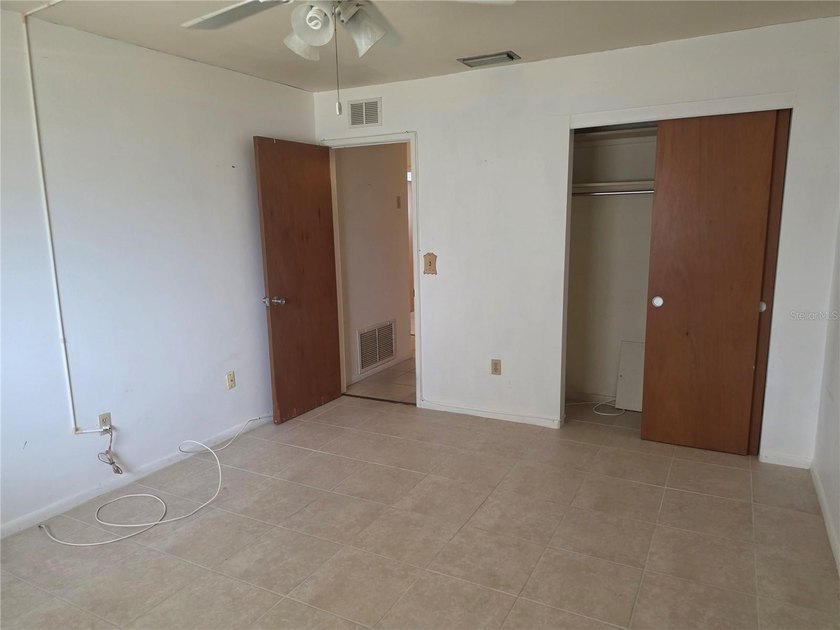This just in! This spacious 2 Bedroom condo is waiting for its - photo 16