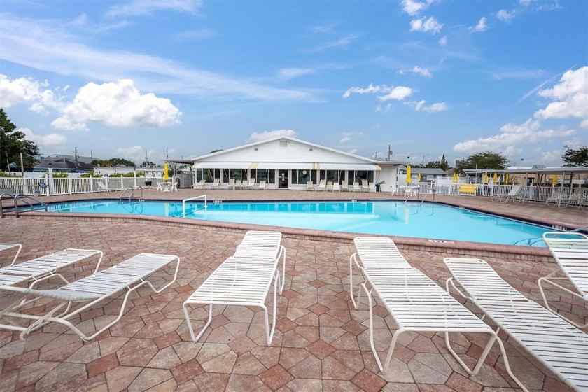 This just in! This spacious 2 Bedroom condo is waiting for its - photo 20