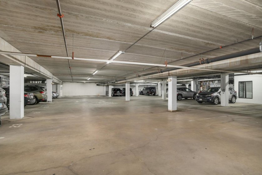 Welcome to Unit 307 in the Oxford Hill Condominiums, ideally - photo 30