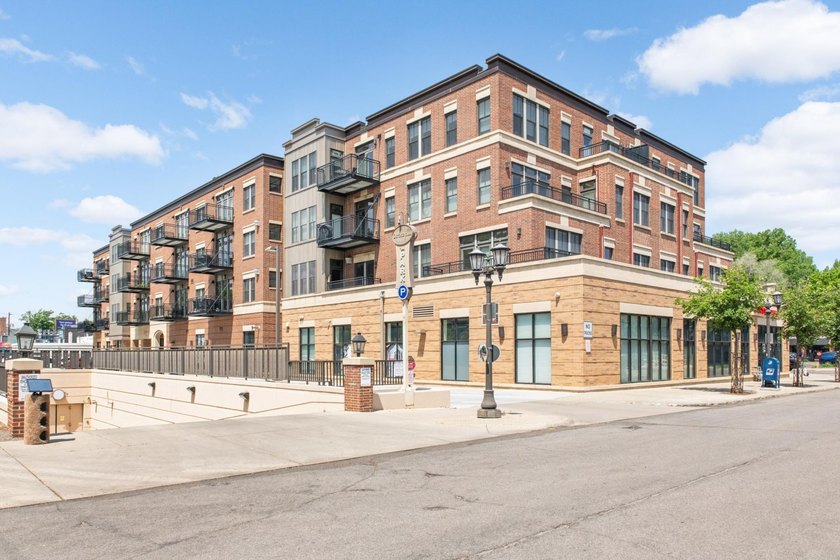Welcome to Unit 307 in the Oxford Hill Condominiums, ideally - photo 33