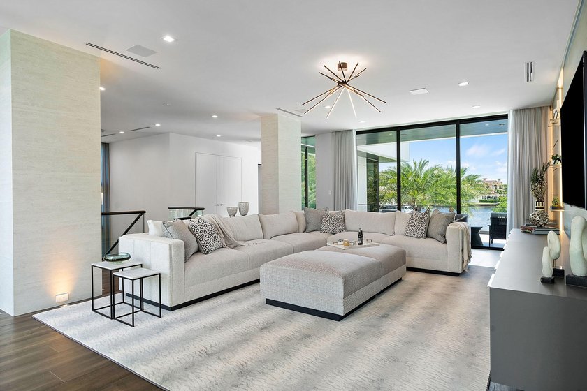 Introducing an exquisite Intracoastal Signature Estate by SRD - photo 44