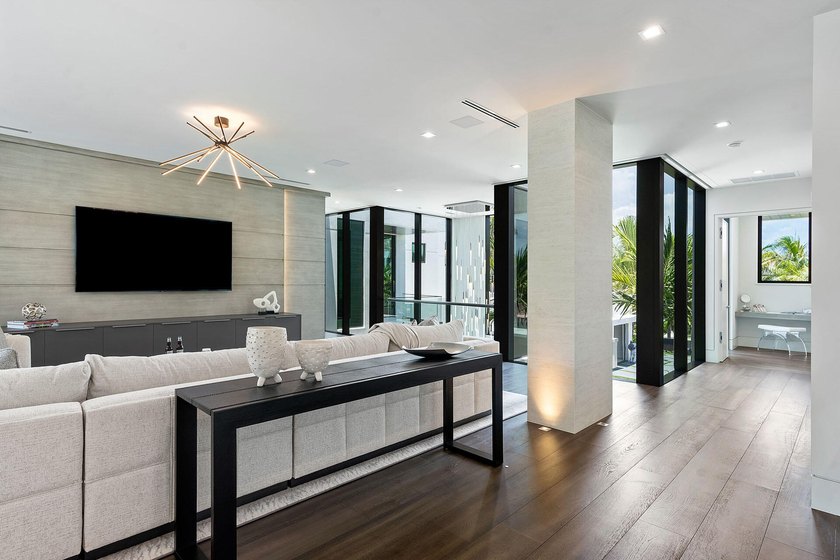 Introducing an exquisite Intracoastal Signature Estate by SRD - photo 45