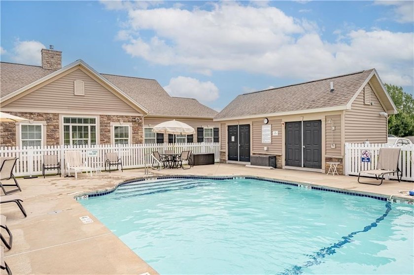 Welcome to 3238 Abbey Road, where luxury meets maintenance-free - photo 47