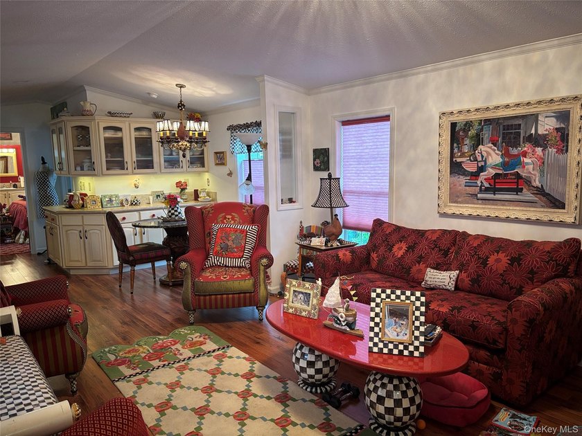 Come &amp; Enjoy Glenwood Village, A Well Sought After 55+ - photo 4