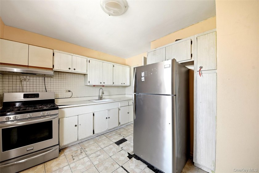 Welcome to this wonderful 2 bedroom unit in the desirable - photo 5