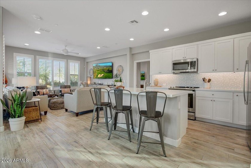 SPECTECULAR VIEWS &amp; CORNER HOMESITE! This BEAUTIFULLY UPGRADED - photo 4