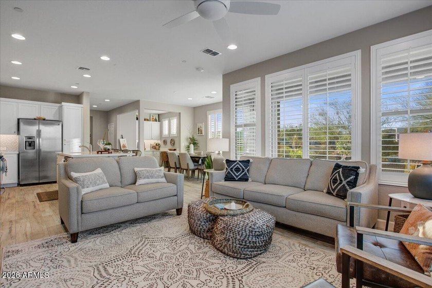 SPECTECULAR VIEWS &amp; CORNER HOMESITE! This BEAUTIFULLY UPGRADED - photo 9