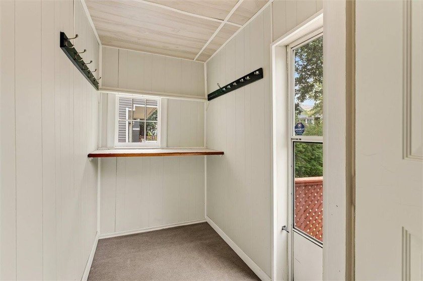 Packed with charm, space and updates, welcome to 113 - photo 4