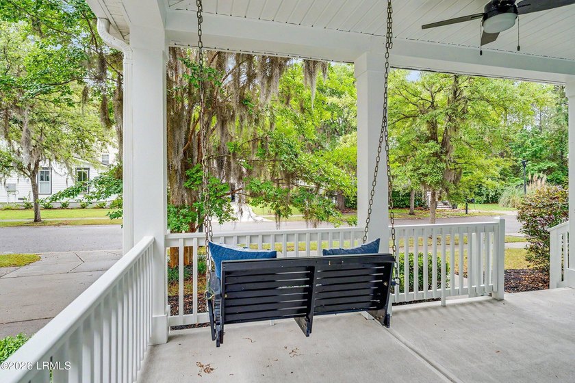 Welcome to this inviting 3-bedroom, 2.5-bath home nestled in the - photo 5